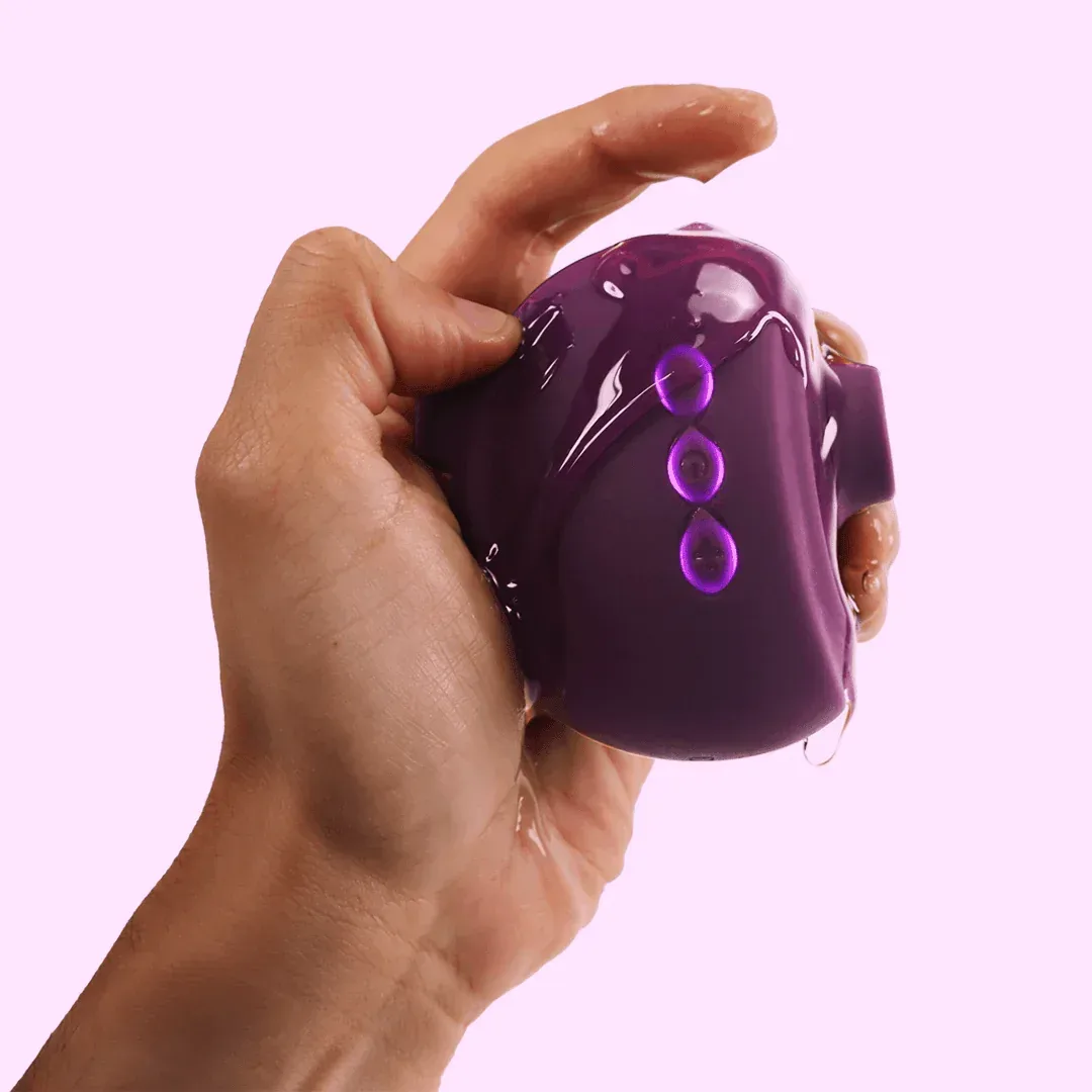 OG 3 Clitoral Sucking Vibrator - Image 6